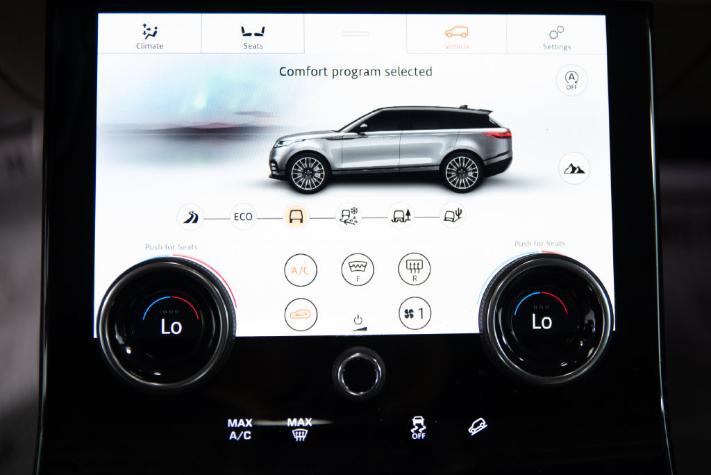 Used 2019 Land Rover Range Rover Velar R-Dynamic SE AWD/4WD image 22