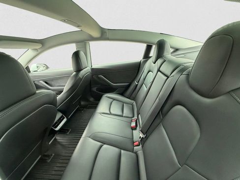 Used 2021 Tesla Model 3 Standard Range Plus image 9