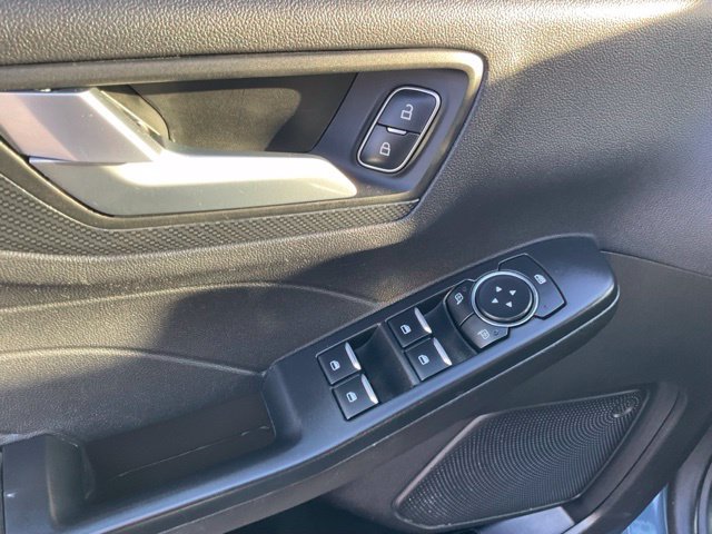Used 2025 Ford Escape ST-Line Select AWD/4WD image 12