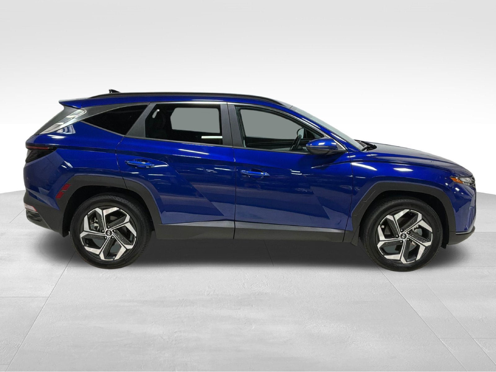 Used 2024 Hyundai Tucson SEL w/ Convenience Package AWD/4WD image 3