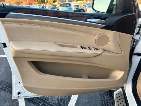 Used 2012 BMW X5 xDrive35i image 12