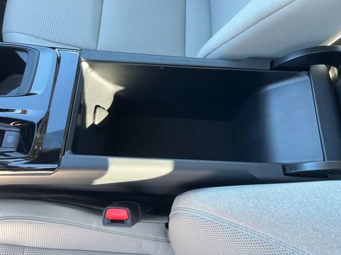 Certified 2025 Toyota Camry XLE image 28