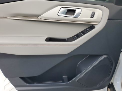 New 2026 Ford Explorer Active w/ Active Comfort Package image 13