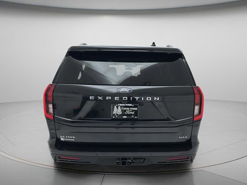 Used 2025 Ford Expedition Max Active AWD/4WD image 3