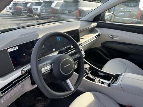 New 2026 Hyundai Tucson SEL FWD image 9