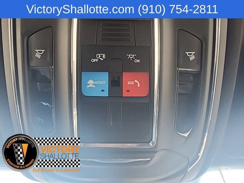 Certified 2025 Jeep Grand Cherokee Laredo AWD/4WD image 32