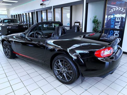 Used 2014 MAZDA MX-5 Miata Club RWD image 6