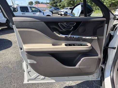 Used 2024 Lincoln Corsair AWD w/ Equipment Group 101A image 19