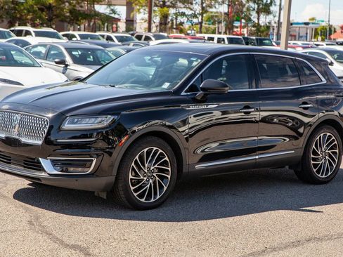 Used 2019 Lincoln Nautilus Reserve image 9