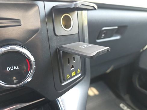 Certified 2023 Ford F150 Lariat w/ FX4 Off-Road Package image 21