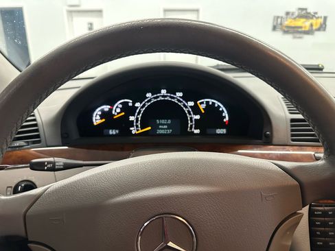 Used 2006 Mercedes-Benz S 500 4MATIC image 20