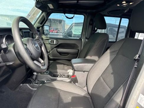 Used 2022 Jeep Wrangler Unlimited Sport AWD/4WD image 9