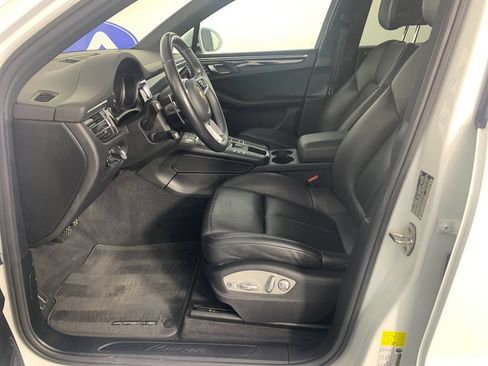 Used 2020 Porsche Macan AWD/4WD image 15