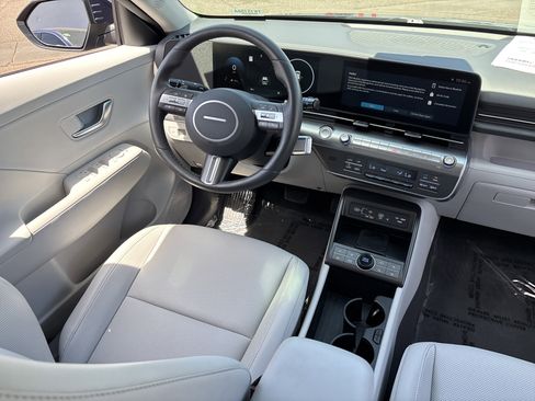 Used 2025 Hyundai Kona Limited FWD image 13