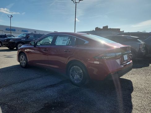 New 2026 Nissan Sentra SV w/ Floor Mat Package FWD image 3