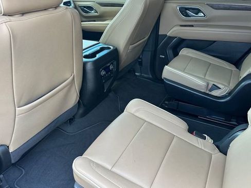 Used 2024 Chevrolet Tahoe Premier w/ Premium Package image 11