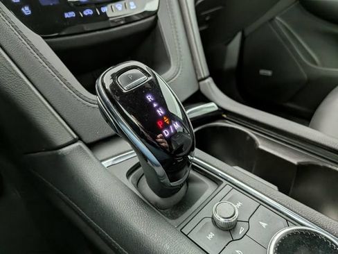 Used 2023 Cadillac XT6 Premium Luxury FWD image 20