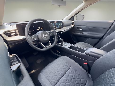 Used 2026 Nissan Kicks SV FWD image 19