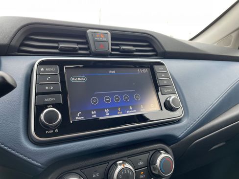 Used 2025 Nissan Versa SV image 20