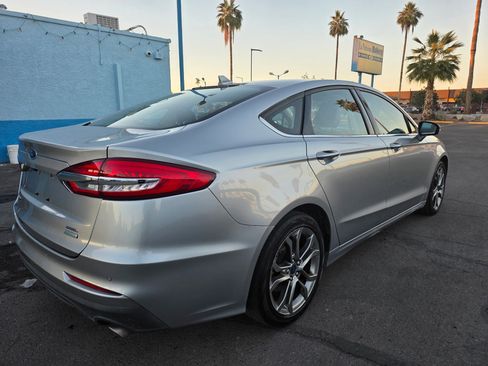 Used 2020 Ford Fusion SEL image 3