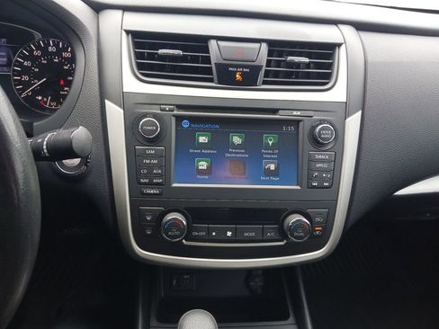 Used 2016 Nissan Altima 2.5 SV w/ Convenience Package image 12
