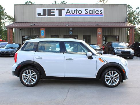 Used 2014 MINI Cooper Countryman image 8