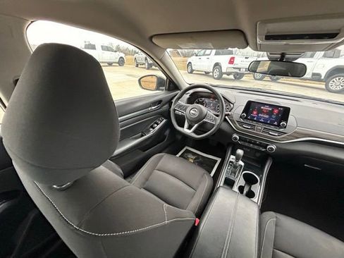 Used 2023 Nissan Altima 2.5 SV image 25