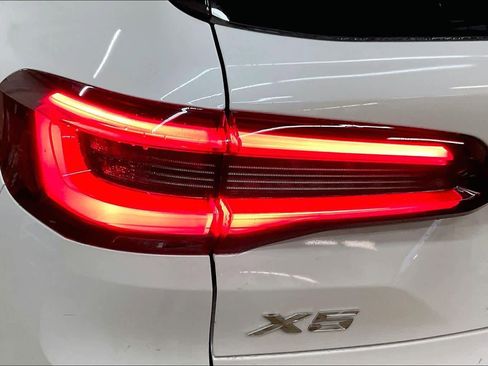 Used 2021 BMW X5 xDrive40i w/ Premium Package image 31