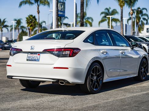 Used 2025 Honda Civic Sport image 9