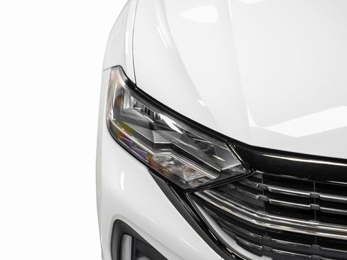 Used 2022 Volkswagen Jetta Sport image 4