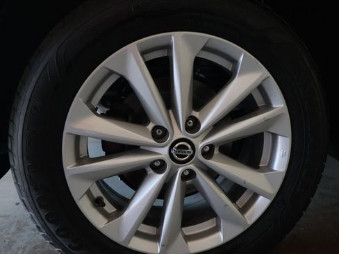 Used 2019 Nissan Rogue Sport SV FWD image 29