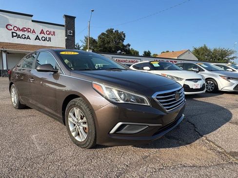Used 2017 Hyundai Sonata SE FWD image 3