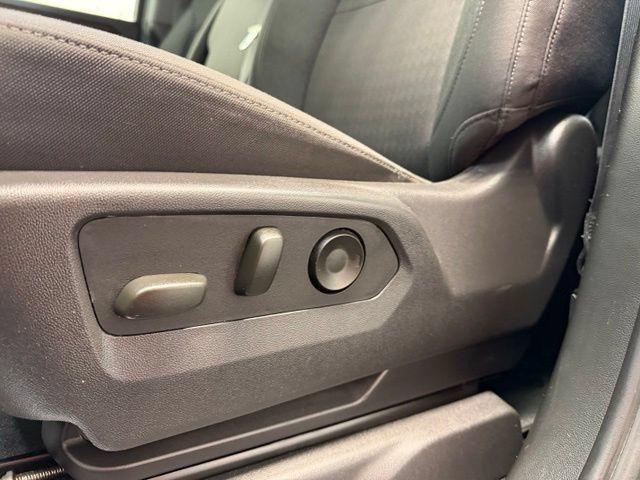 Used 2024 GMC Sierra 2500 SLE w/ SLE Convenience Package AWD/4WD image 11