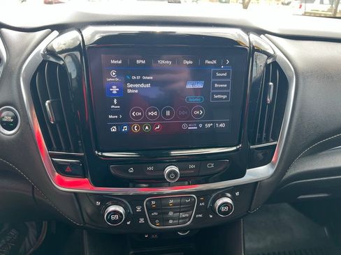 Used 2023 Chevrolet Traverse Premier AWD/4WD image 37