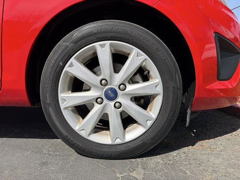 Used 2013 Ford Fiesta SE image 16
