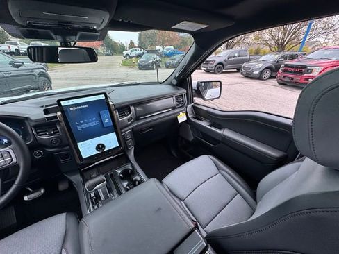 New 2025 Ford F150 Lightning Lariat image 18