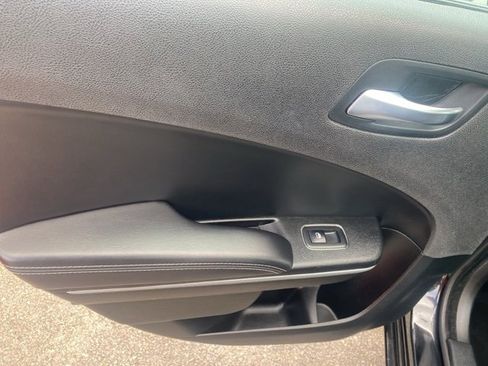 Used 2022 Dodge Charger SXT w/ Leather Interior Group image 16