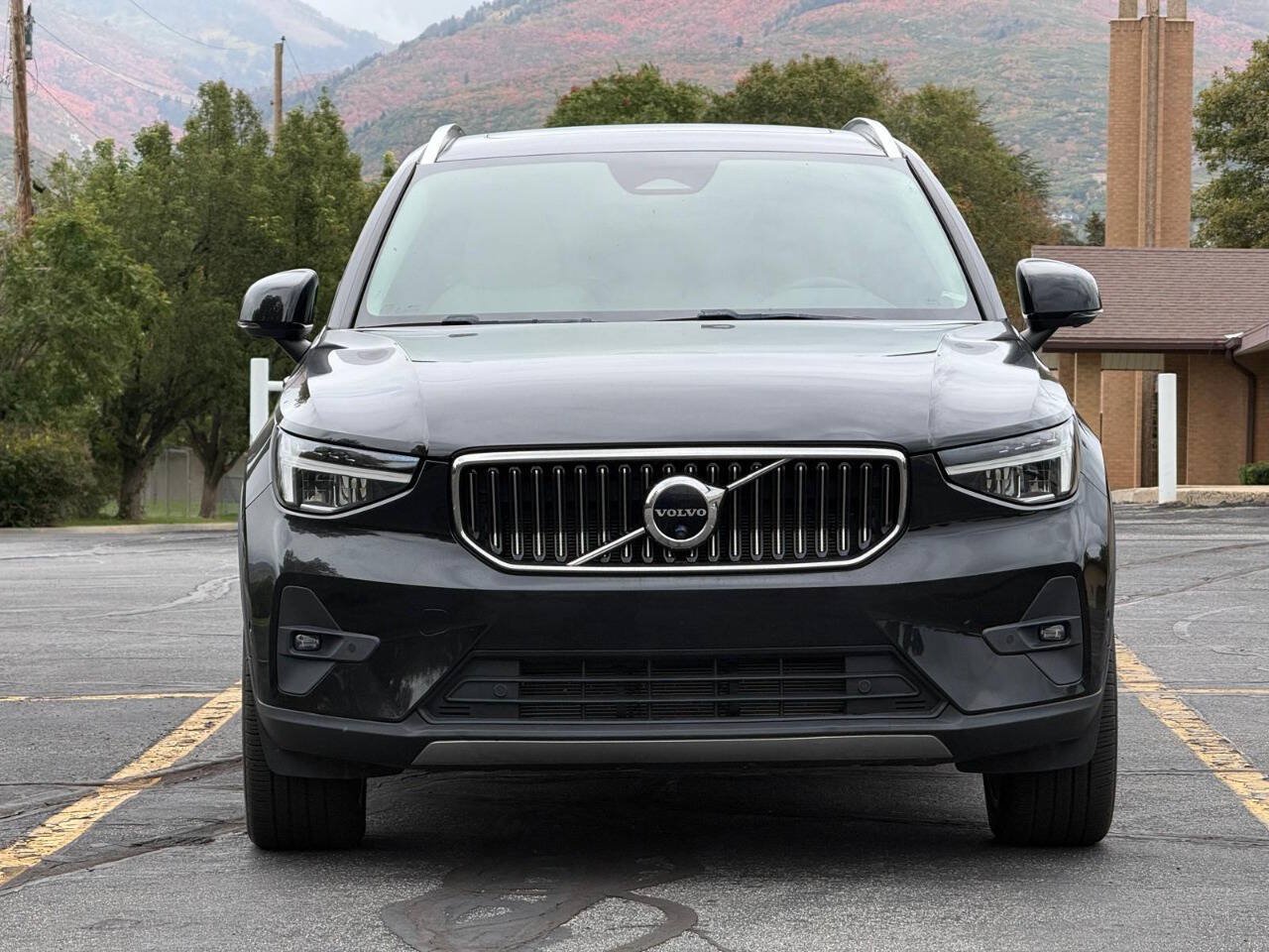 Used 2023 Volvo XC40 B5 Plus w/ Climate Package AWD/4WD image 8