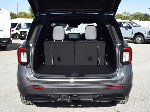 New 2026 Ford Explorer ST-Line w/ ST-Line Street Pack image 22