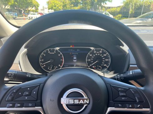 Used 2026 Nissan Altima 2.5 SV FWD image 28