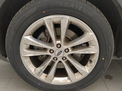 Used 2019 Ford Explorer XLT w/ Equipment Group 202A AWD/4WD image 31
