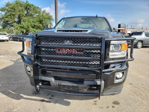 Used 2017 GMC Sierra 2500 SLT w/ Duramax Plus Package AWD/4WD image 2