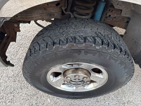 Used 2005 Ford F250 Lariat image 4