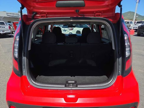 Used 2019 Kia Soul FWD image 27