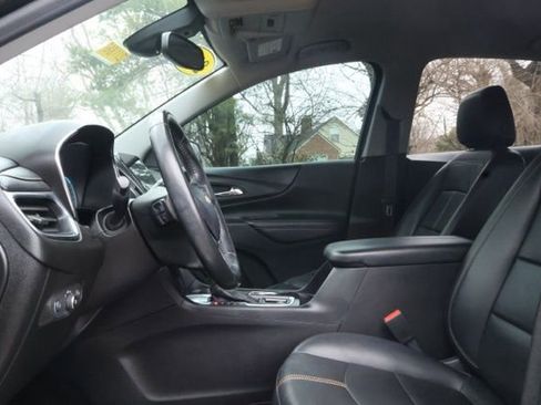 Used 2022 Chevrolet Equinox Premier image 4