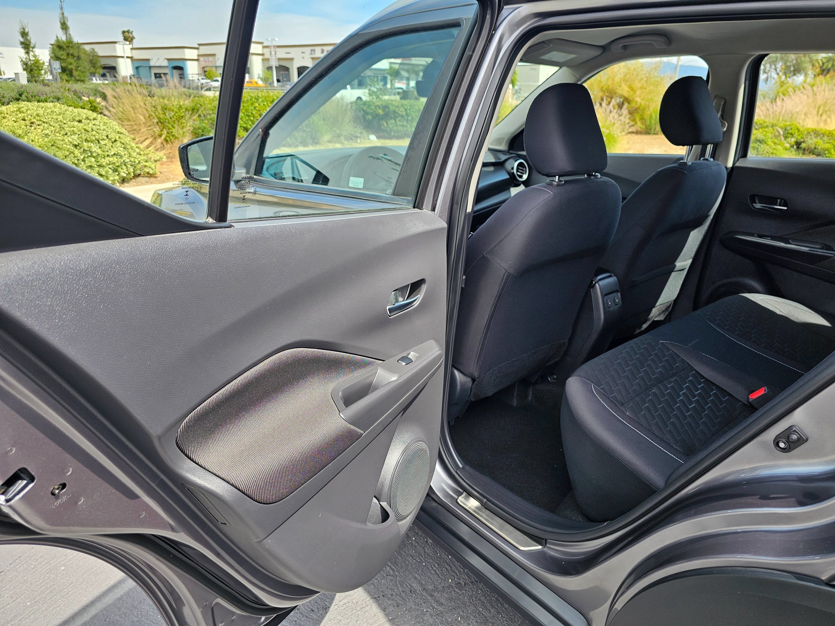 Used 2023 Nissan Kicks SV w/ Interior Electronics Package FWD image 17