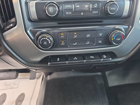 Used 2018 GMC Sierra 1500 SLE w/ Suspension Package, Off-Road AWD/4WD image 17
