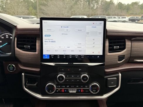 Used 2024 Ford Expedition Max Limited image 18