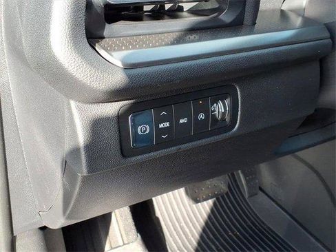 New 2026 Chevrolet Traverse LT w/ Midnight/Sport Edition image 15