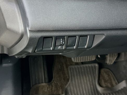 Used 2025 Subaru Outback Premium w/ Popular Package #1A AWD/4WD image 17